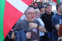 Aspaldiko manifestaziorik handiena egin da gaur eguerdian Eibarren
