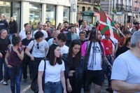 Aspaldiko manifestaziorik handiena egin da gaur eguerdian Eibarren