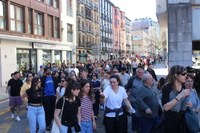 Aspaldiko manifestaziorik handiena egin da gaur eguerdian Eibarren