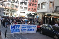 Aspaldiko manifestaziorik handiena egin da gaur eguerdian Eibarren