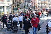 Aspaldiko manifestaziorik handiena egin da gaur eguerdian Eibarren