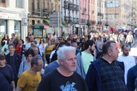 Aspaldiko manifestaziorik handiena egin da gaur eguerdian Eibarren