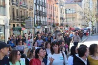 Aspaldiko manifestaziorik handiena egin da gaur eguerdian Eibarren