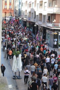 Aspaldiko manifestaziorik handiena egin da gaur eguerdian Eibarren