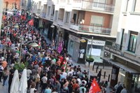 Aspaldiko manifestaziorik handiena egin da gaur eguerdian Eibarren