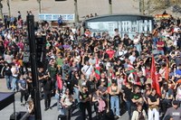 Aspaldiko manifestaziorik handiena egin da gaur eguerdian Eibarren