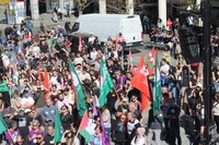 Aspaldiko manifestaziorik handiena egin da gaur eguerdian Eibarren