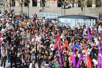 Aspaldiko manifestaziorik handiena egin da gaur eguerdian Eibarren