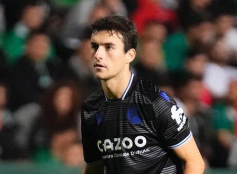 Aste ezin bereziagoa Realarekin Maguna Eibarko aurrelariarentzat