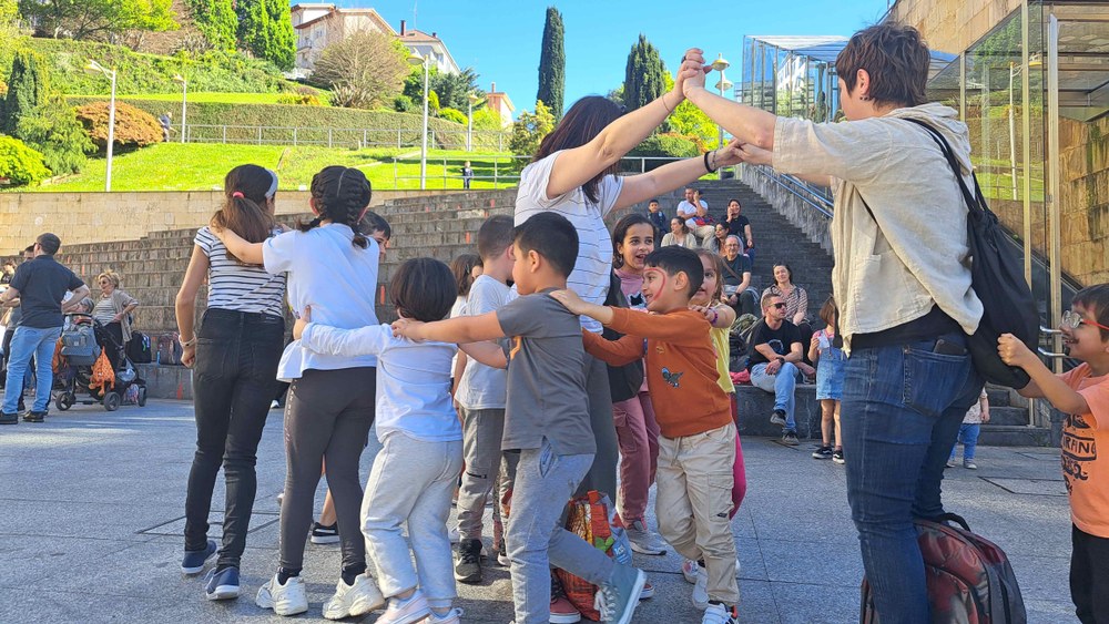 Aste honetan itzuliko da auzoetara Barixakuak Jolasian ekimena