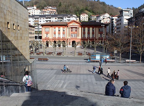 Aste Santu ostera arte erkidegoak itxita egotea nahi du Espaniako Gobernuak