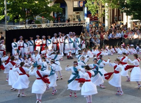 Asteburu betea sanjuanetarako girotzen joateko