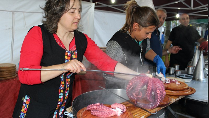 Asteburua osoa beteko dute As Burgas Galiziako Etxeak antolatutako 40. Dia Das Letras Galegas jaiek