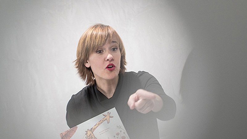 Asteburuan Dorleta Kortazarrek egingo duen Zapatuko Ipuinaren saiorako toki guztiak beteta daude