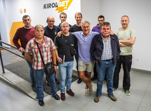 Asteburuan hasiko da foball-zaletuen denboraldia