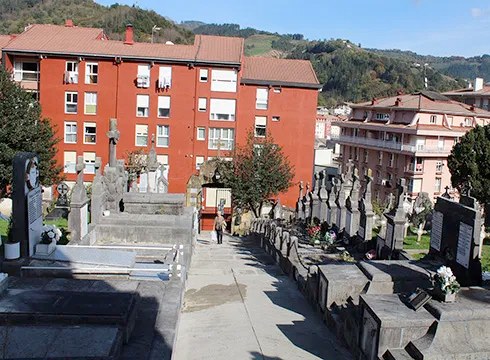 Astelehenean udal kanposantuak ateak zabalduko ditu berriro Astelehenean udal kanposantuak ateak zabalduko ditu berriro