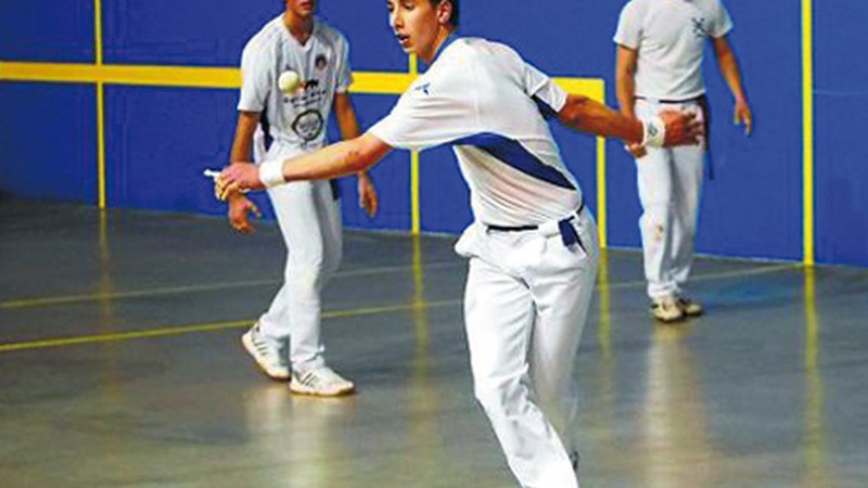 Astelena frontoiak pilotari afizionatuen jaialdia hartuko du bihar arratsaldean