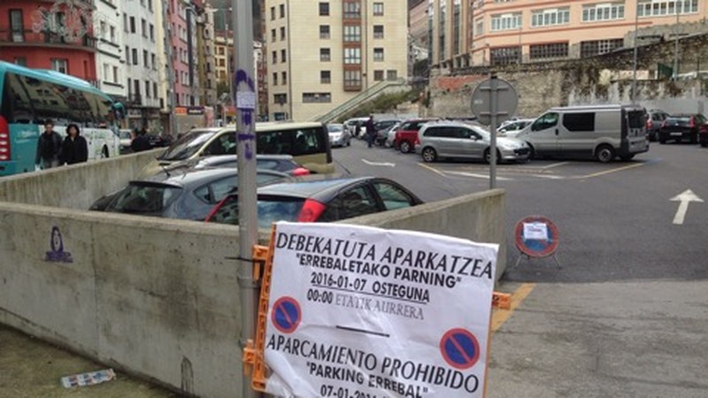 Asteroko azoka eguenean izango da