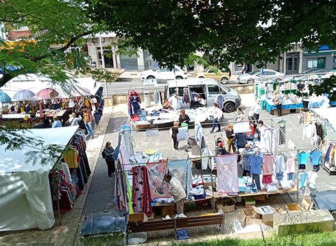 Asteroko azokak eguenean izango dira, bihar jai eguna delako