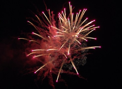 Astondoaren suzko erroberekin eta Cielitoren aintzinako doinuen erritmora agurtu ditugu sanjuanak