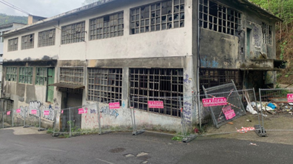 Asua Errekan gasolindegia zabaldu aurretik trafiko azterketa egiteko eskatu dio Udalari EH Bilduk