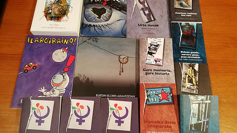 Ataramiñe argitaletxearen liburuak eta diskoak salduko dituzte bihartik aurrera Topalekuan