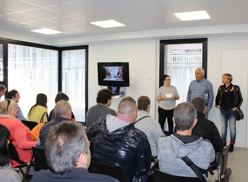 Ate irekien jardunaldia egin da Agifes elkartearen egoitzan