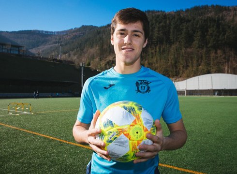 Athletic Clubek SD Eibarko Urko Izeta fitxatu du