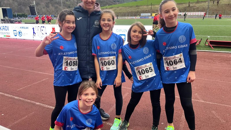 Atletismo Eskolari hasiera eman diote