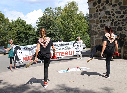 Atzo Arraten egin zen bezala, Iñaki Saez eta Asier Heriz gogoratzeko ekitaldiak egingo dira Soraluzen