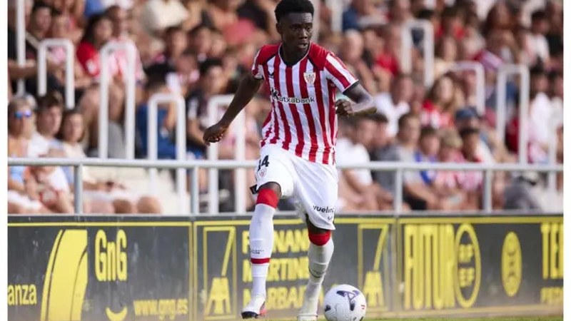Atzoko garaipenaren ostean, SD Eibar-ek Elijah Gift fitxatu du