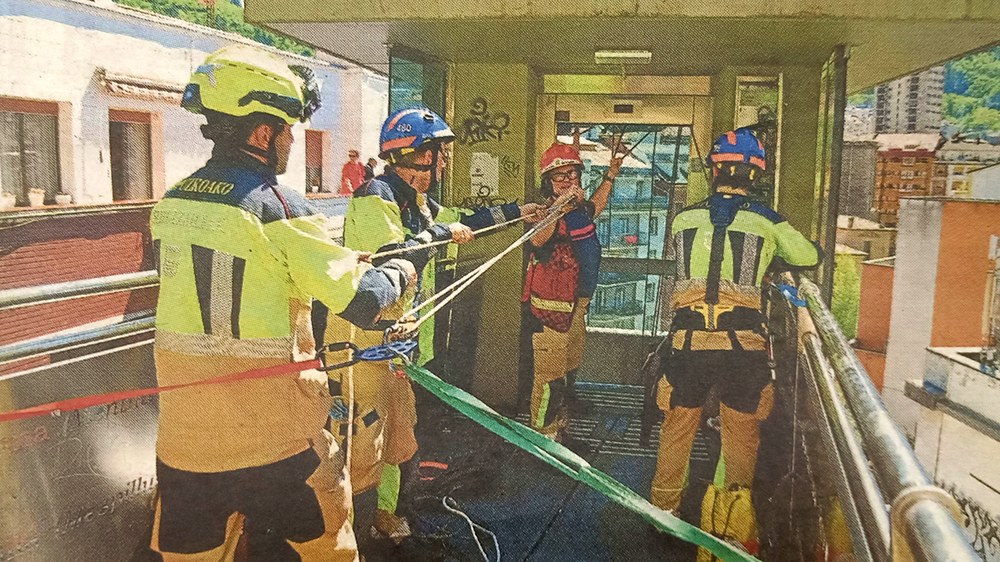 Atzoko itzalaldiak eragindako kaosa gaindituta, gaur goizean normaltasunez hasi dugu eguna