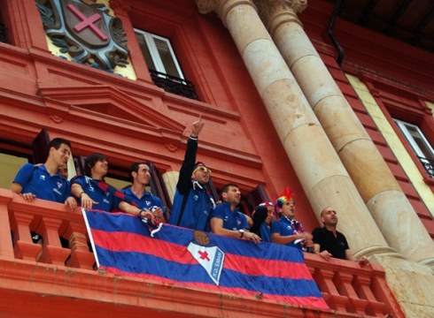 Atzoko ospakizunaren argazki albuma osatzen hasi gara