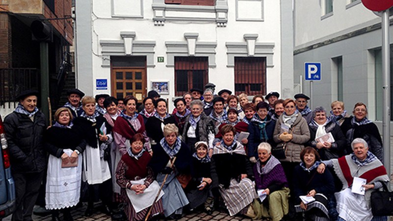 Santaeske-kalejiretan egindako argazki eta bideoak gure MEDIATEKAN ikusgai ipini ditugu