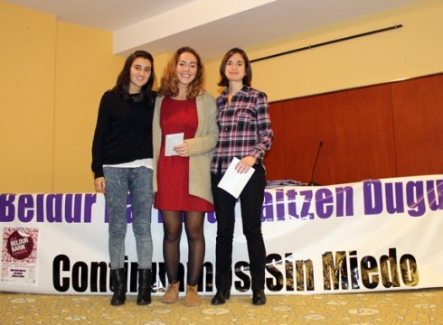 "Aurre egin!" eta "Sokak" saritu dituzte Eibar Beldur Barik jaialdian