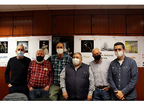 Aurten 20. edizioa betetzen duen Argazkilaritza Maiatzean aurkeztu dute gaur Eibarko Klub Deportiboan