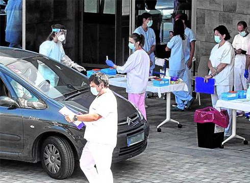 Autotik irten gabeko txertaketa 100 urtetik gorakoei