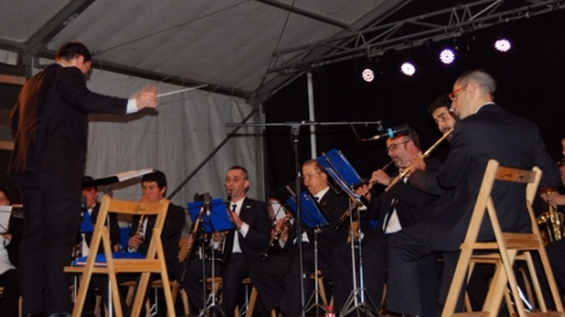 Auzokoak elkartekoek Musika Banda eta txistulariak omenduko dituzte sanjuanetan