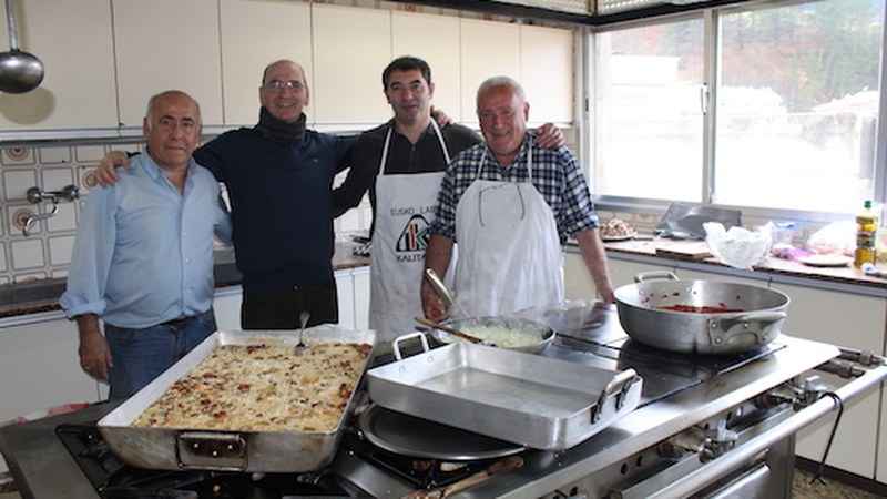 Auzokoak-Gureak Bazkaria (2017)