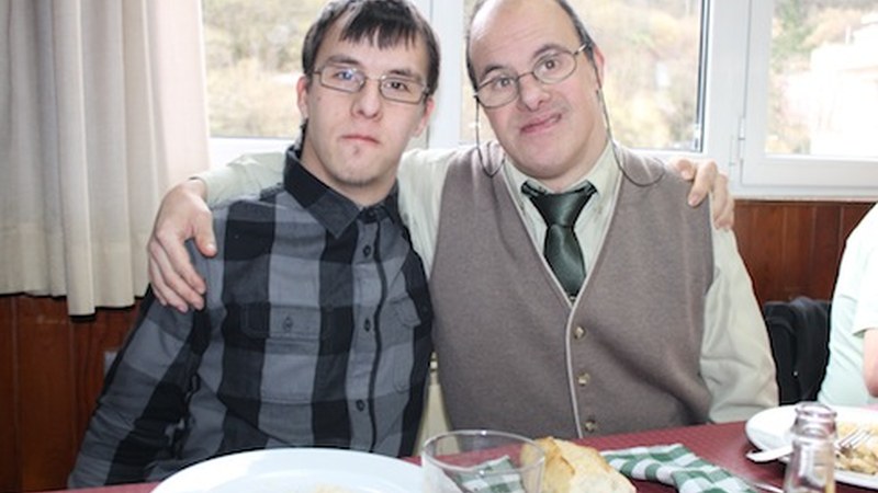 Auzokoak-Gureak bazkaria