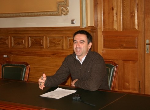 Auzorik auzo egindako bileren aktak eskuragarri ipini dituzte