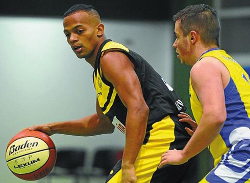 Avia Eibar Saskibaloiak kiroldegian jokatuko du berriro