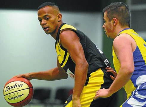 Avia Eibar Saskibaloiak probintziako 2. Mailako txapela jantzi du