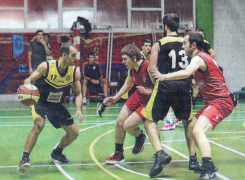 Avia Eibar Saskibaloiaren porrot mingarria luzapenean