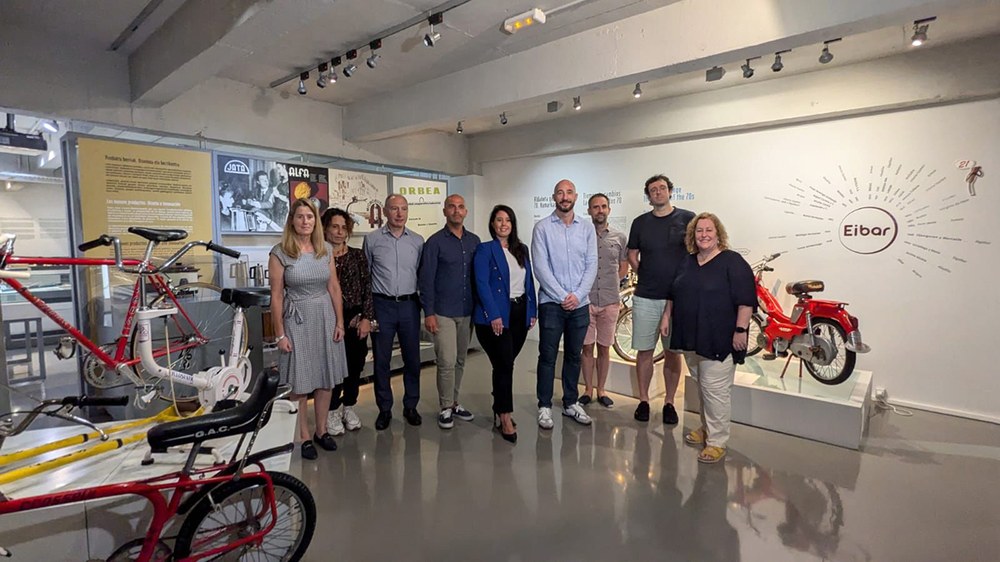 Azahara Dominguez Mugikortasuneko, Turismoko eta Lurralde Antolaketako diputatua Debabarrenean ibili da