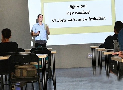 Azken plazak geratzen dira "Gurasoak ere eskolara" egitasmoan parte hartzeko