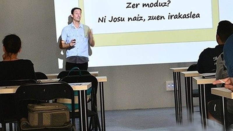 Azken plazak geratzen dira "Gurasoak ere eskolara" egitasmoan parte hartzeko