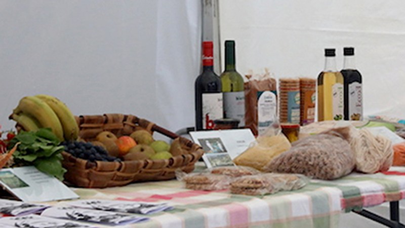 Azoka ekologikoa eta gutizia ekologikoen ibilbidea antolatu dituzte zapatu goizerako