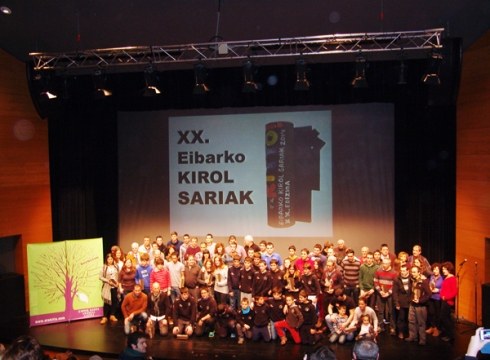 Banatu dira Kirolkitto! Sariak