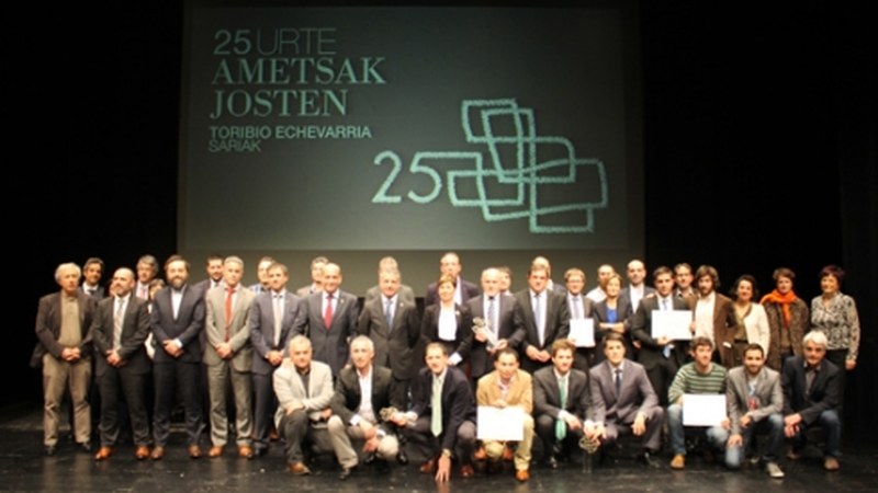 Banatu dituzte 25. Toribio Etxebarria Sariak